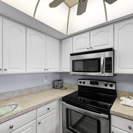 201 Sandy Shores Condos St. Pete Beach Buitenkant foto