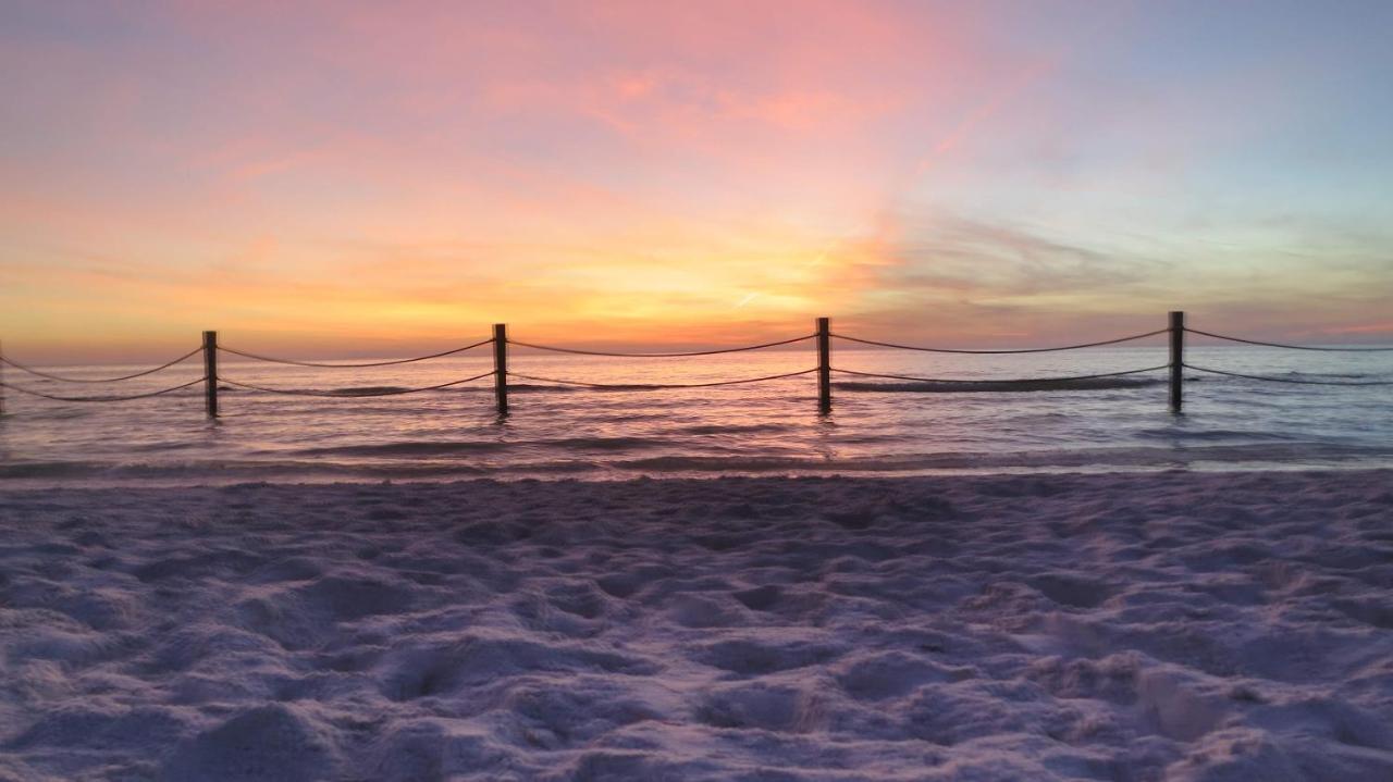 201 Sandy Shores Condos St. Pete Beach Buitenkant foto
