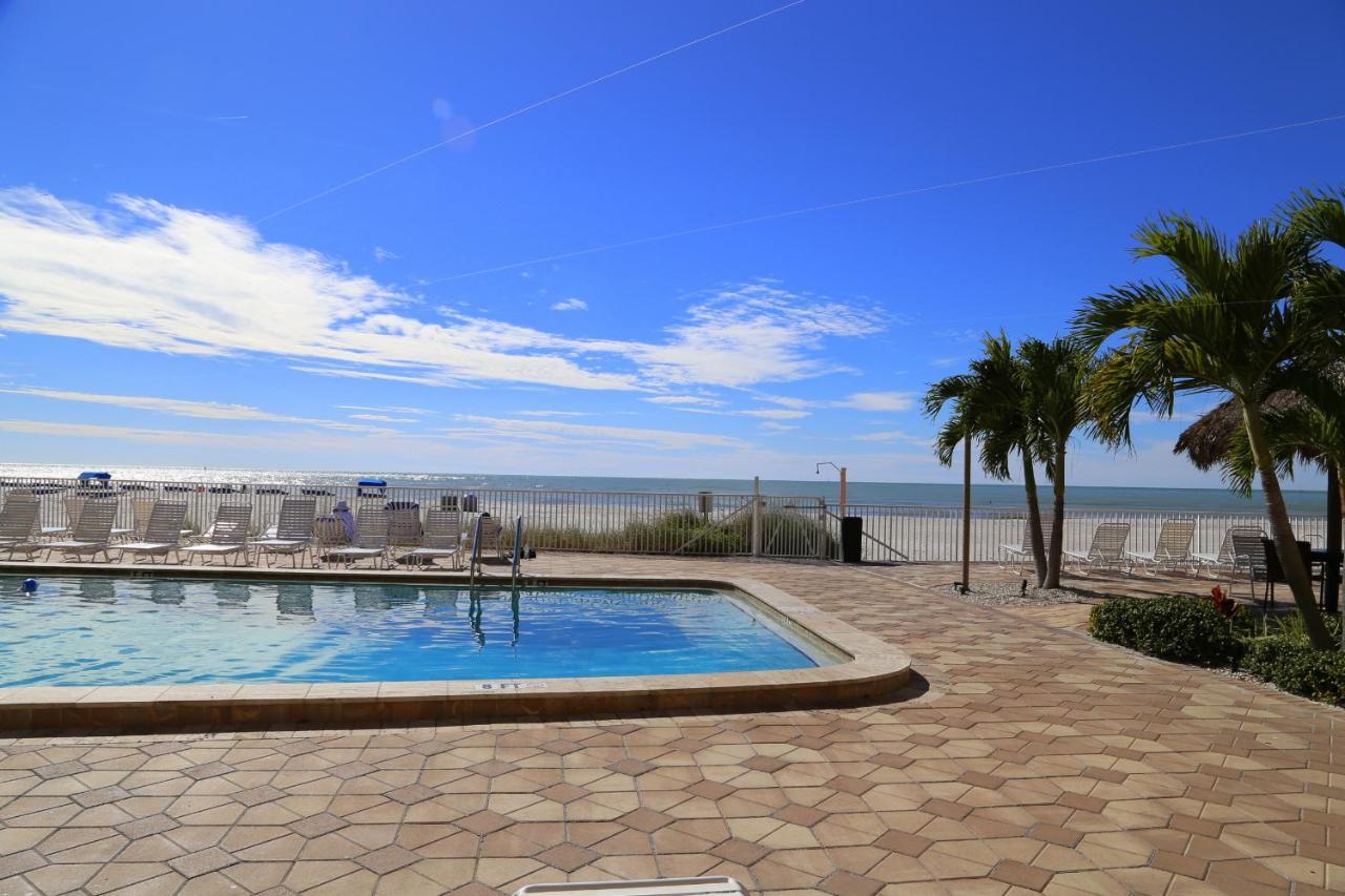 201 Sandy Shores Condos St. Pete Beach Buitenkant foto