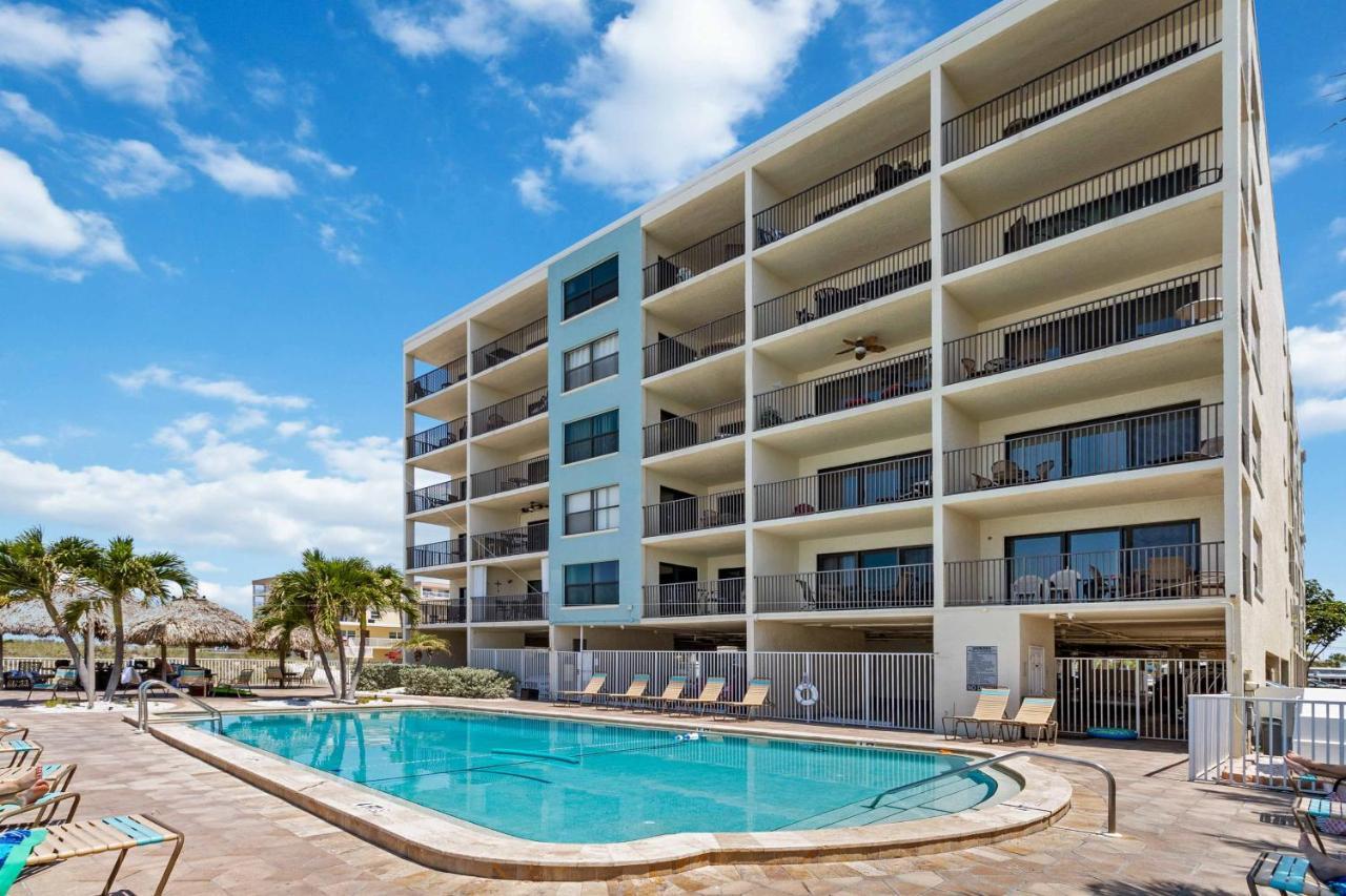 201 Sandy Shores Condos St. Pete Beach Buitenkant foto