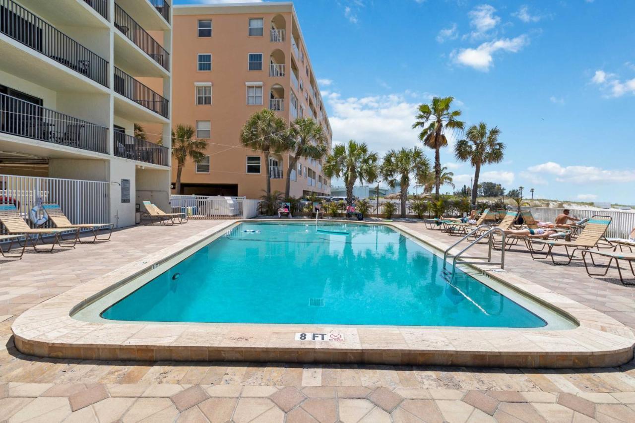201 Sandy Shores Condos St. Pete Beach Buitenkant foto