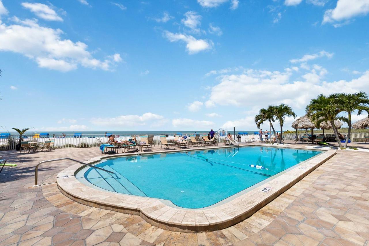 201 Sandy Shores Condos St. Pete Beach Buitenkant foto