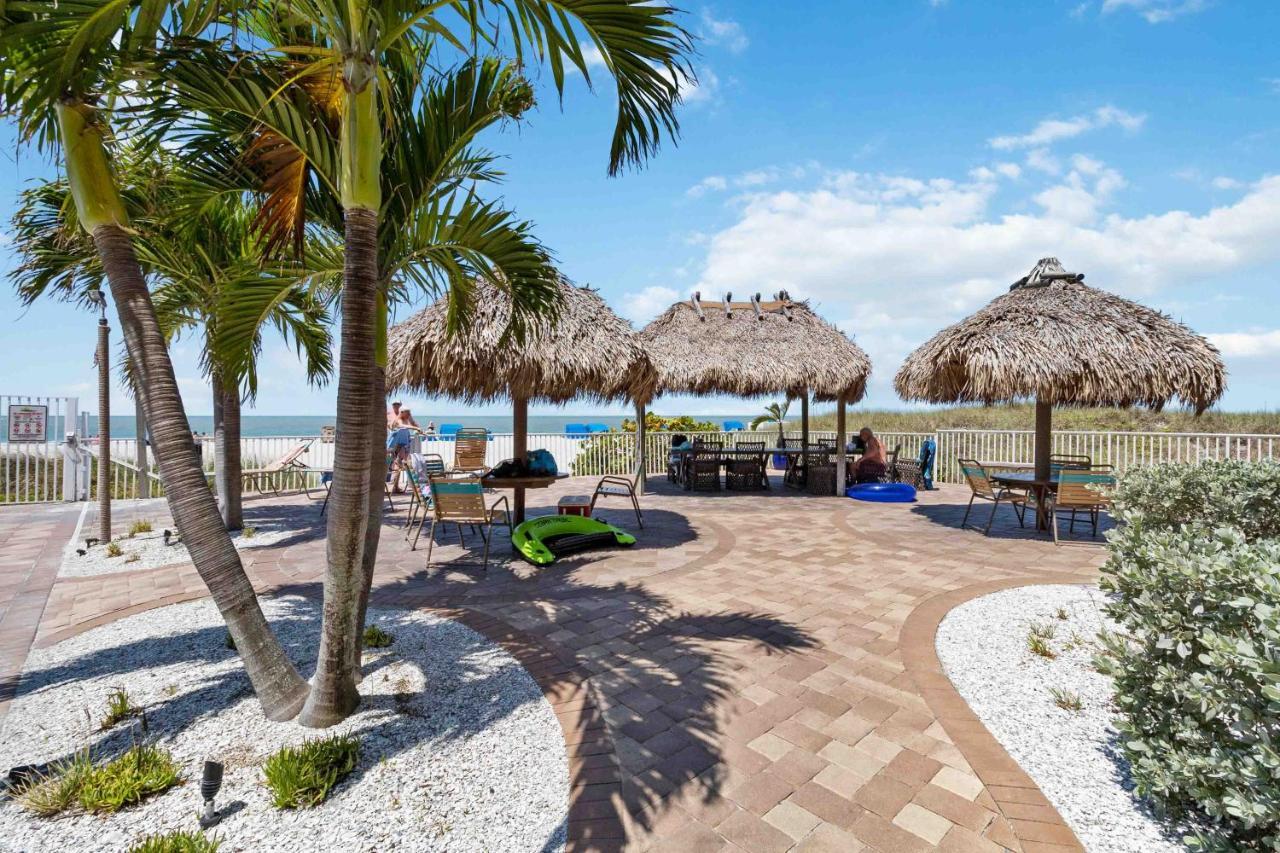 201 Sandy Shores Condos St. Pete Beach Buitenkant foto