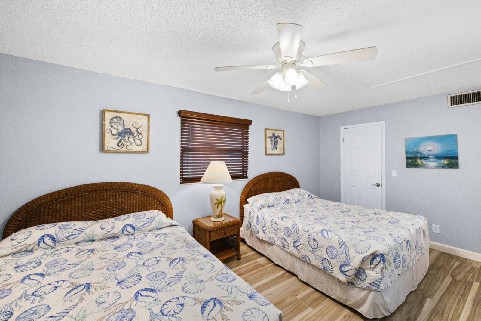 201 Sandy Shores Condos St. Pete Beach Buitenkant foto