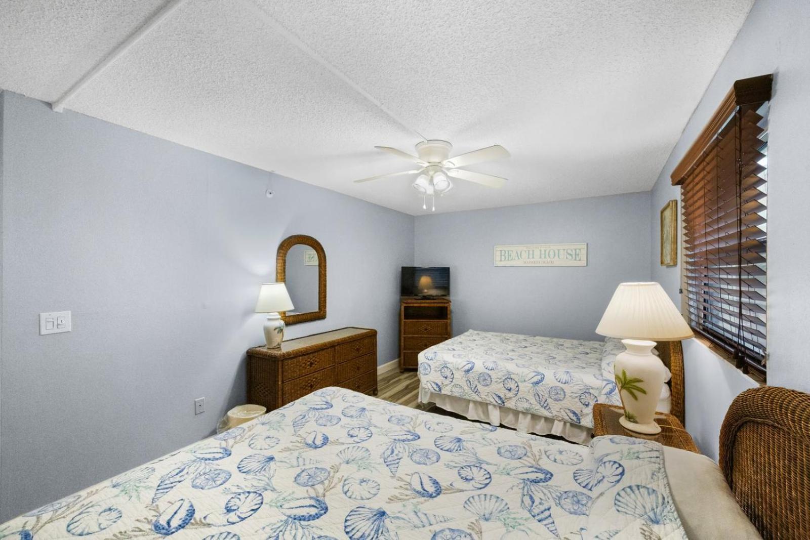 201 Sandy Shores Condos St. Pete Beach Buitenkant foto