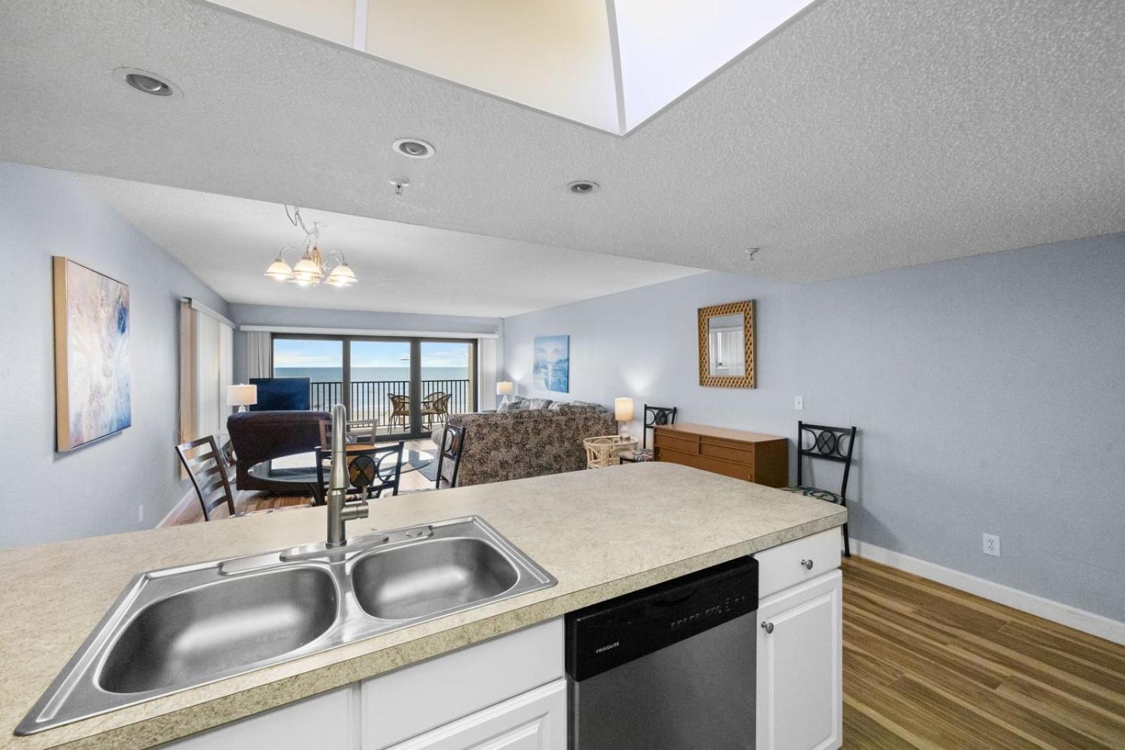 201 Sandy Shores Condos St. Pete Beach Buitenkant foto