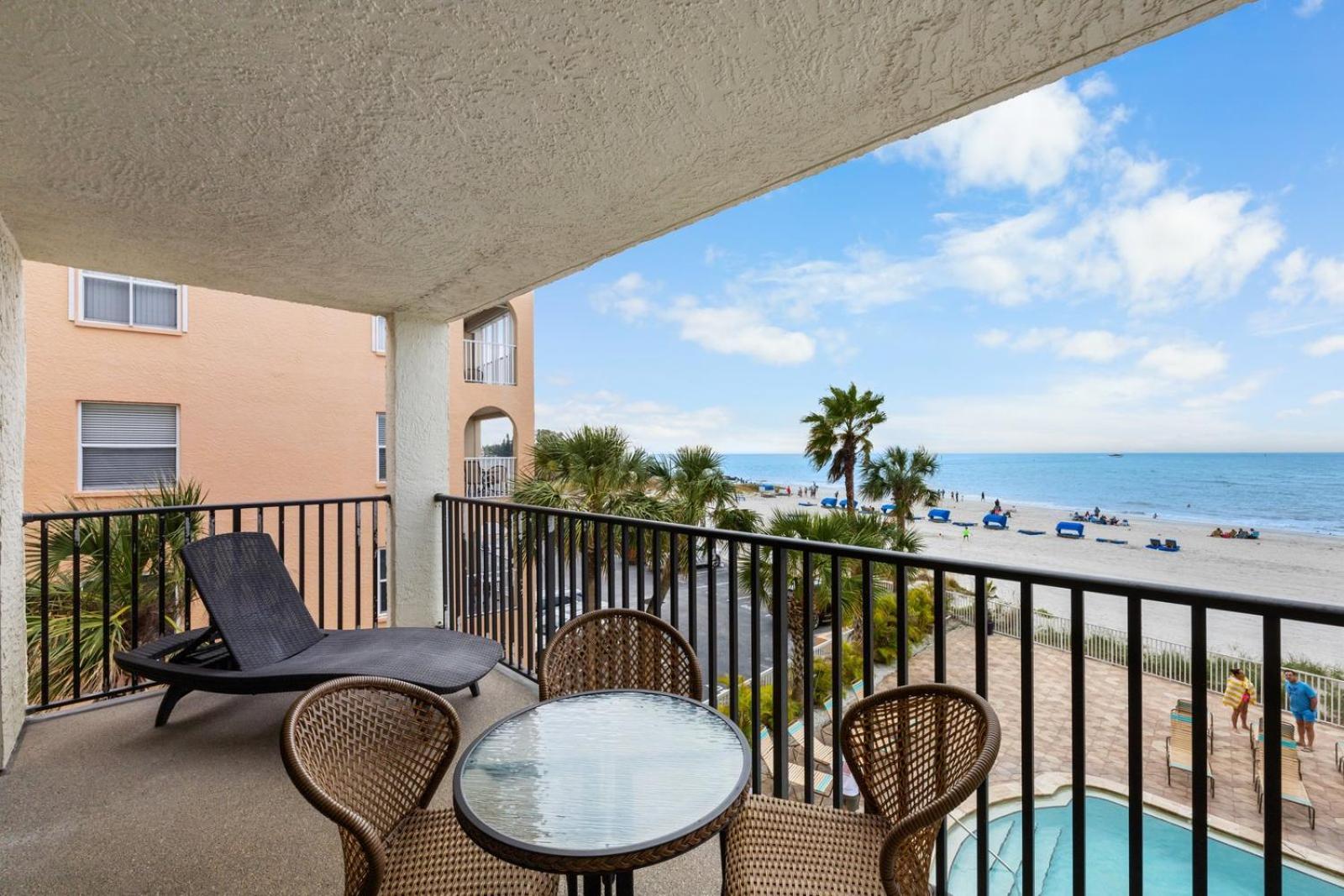201 Sandy Shores Condos St. Pete Beach Buitenkant foto